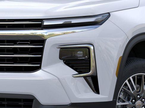 New 2026 Chevrolet Traverse LT w/ Driver Confidence Package FWD image 10