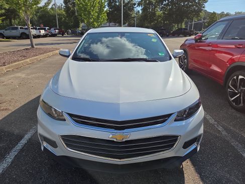 Used 2018 Chevrolet Malibu LT FWD image 8