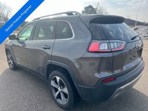 Used 2019 Jeep Cherokee Limited image 4