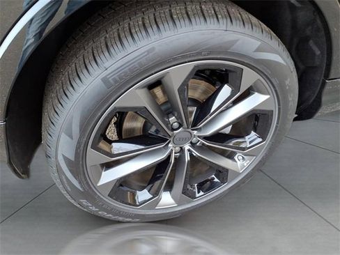 New 2026 Audi Q7 3.0T Prestige image 5
