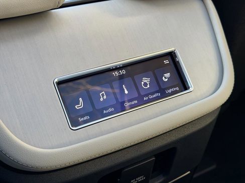 New 2026 Lincoln Navigator L Reserve w/ Jet Appearance Package image 23