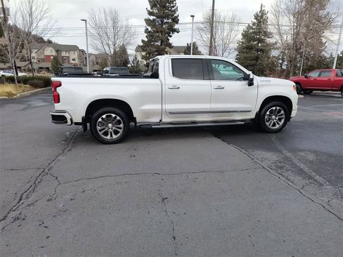 Used 2024 Chevrolet Silverado 1500 High Country w/ Technology Package image 7