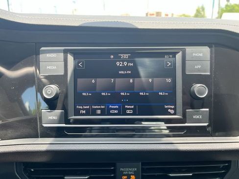 Used 2022 Volkswagen Jetta SE image 20