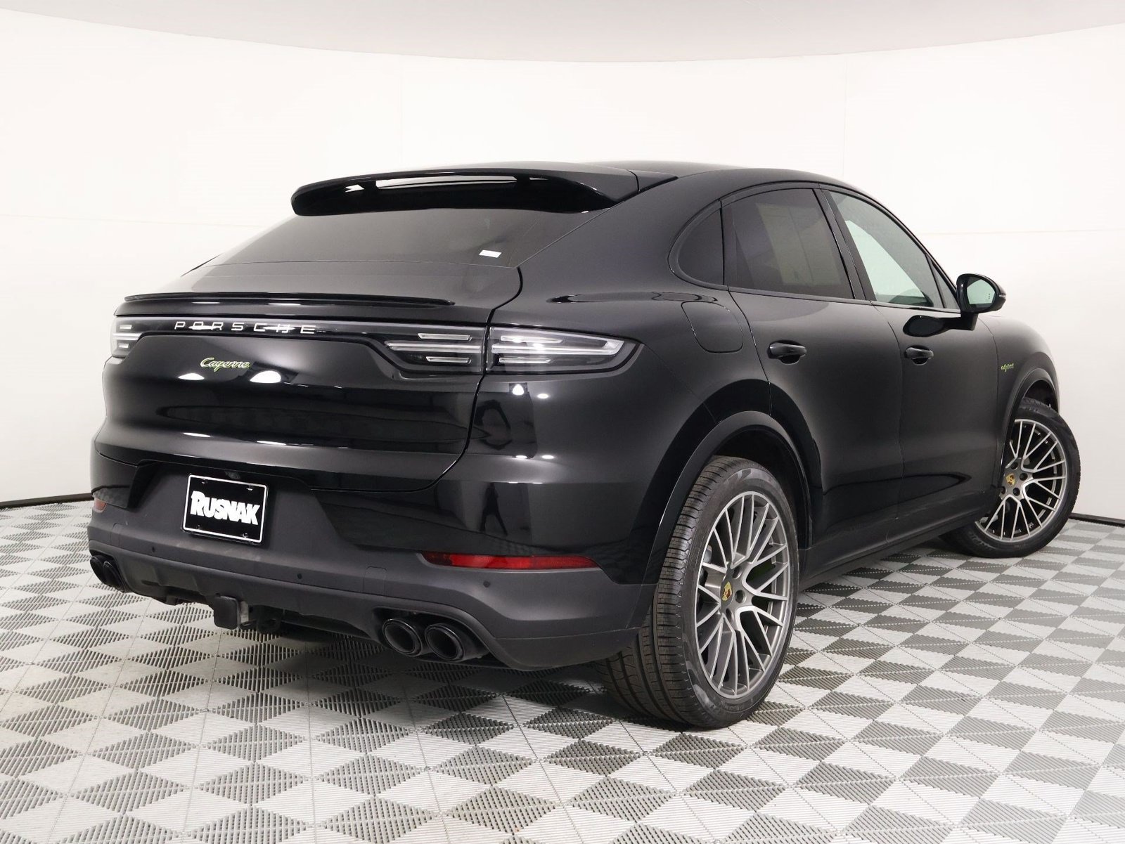 Certified 2023 Porsche Cayenne Platinum Edition AWD/4WD image 7