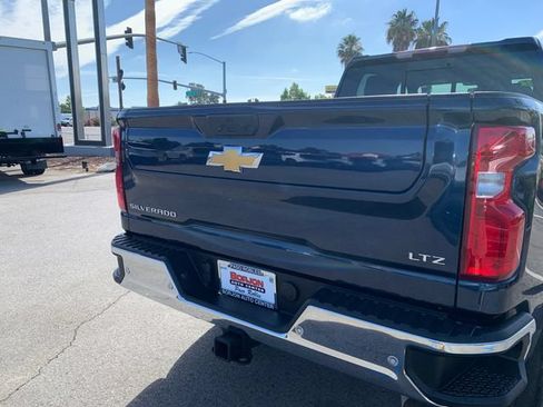 Used 2022 Chevrolet Silverado 3500 LTZ w/ LTZ Plus Package AWD/4WD image 8