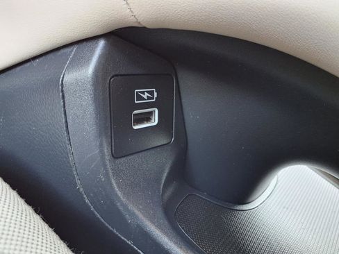 Used 2023 Honda HR-V LX image 13