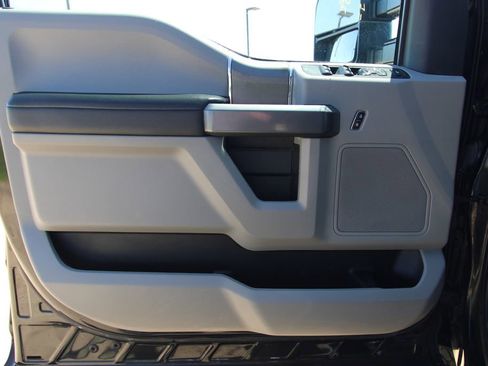 Used 2022 Ford F250 XLT w/ XLT Premium Package AWD/4WD image 41