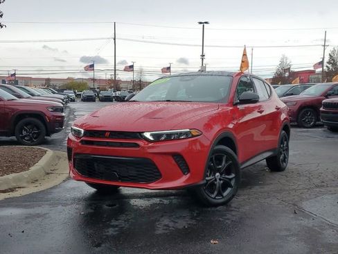 Certified 2024 Dodge Hornet GT w/ GT Blacktop Package image 33