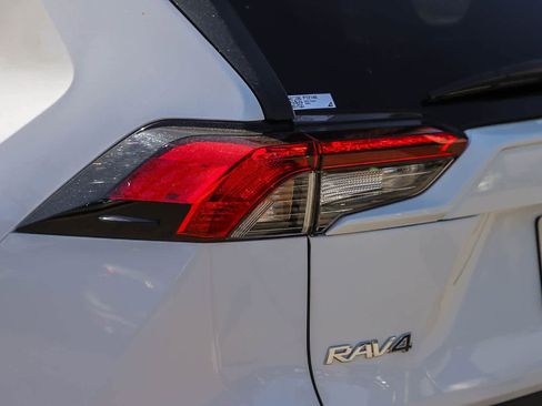 Used 2023 Toyota RAV4 XLE w/ Convenience Package image 7