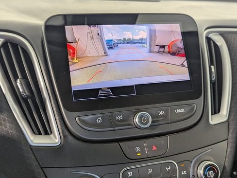 Used 2024 Chevrolet Malibu LT FWD image 21
