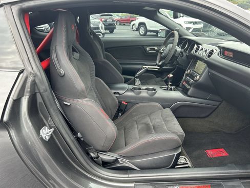 Used 2018 Ford Mustang Shelby GT350R w/ GT350R Equipment Group 920A RWD image 17