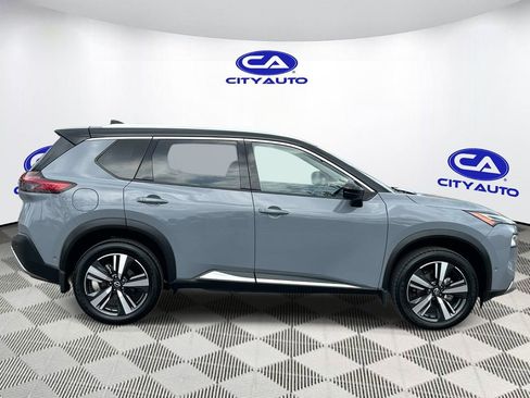 Used 2023 Nissan Rogue Platinum w/ Platinum Premium Package image 2