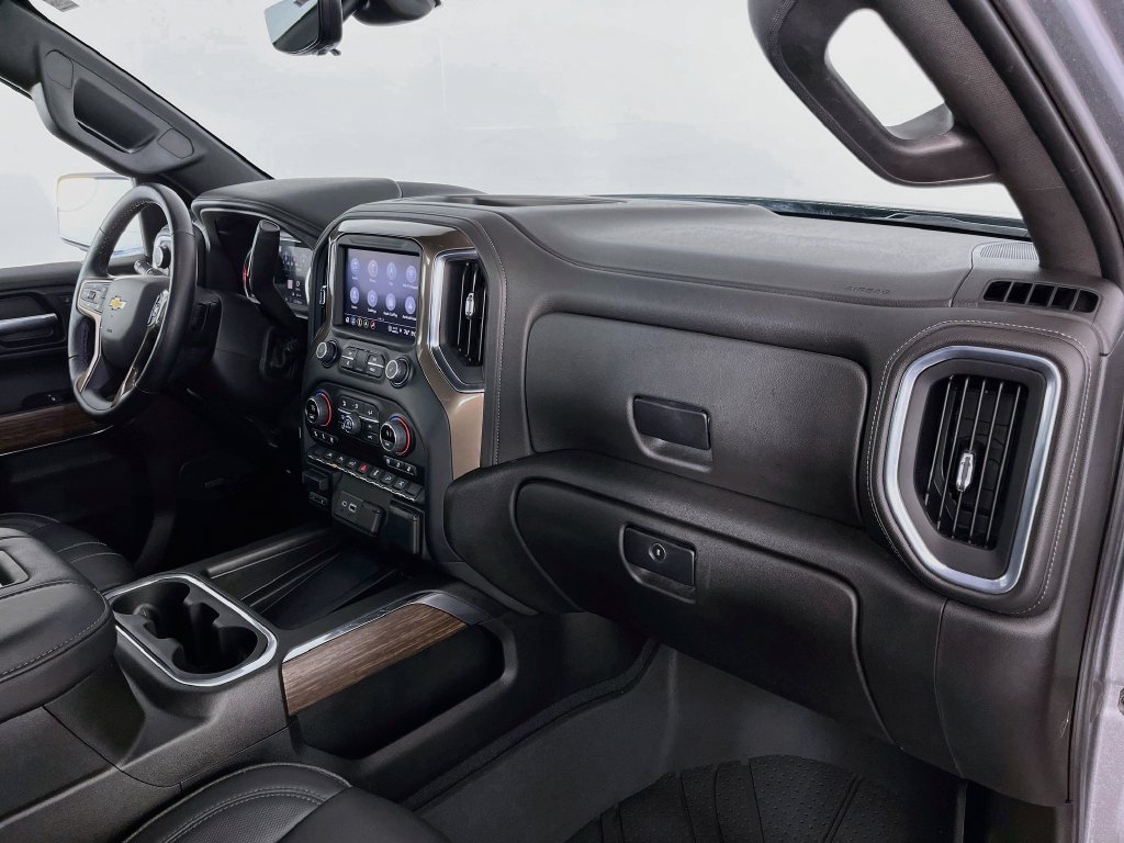 Used 2022 Chevrolet Silverado 1500 High Country w/ Technology Package AWD/4WD image 34