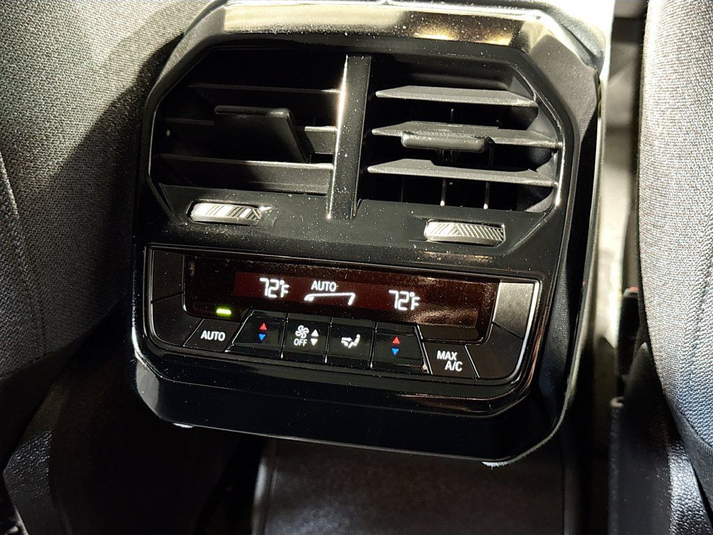 Used 2023 BMW iX xDrive50 w/ Sport Package AWD/4WD image 20