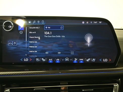 Used 2026 Chevrolet Traverse High Country w/ LPO, Floor Liner Package AWD/4WD image 29