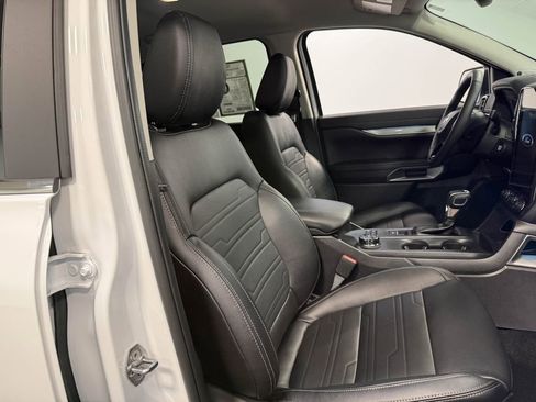 Used 2025 Ford Ranger Lariat w/ Advanced Towing Package image 65