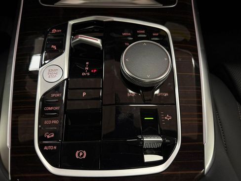 New 2026 BMW X7 xDrive40i image 13