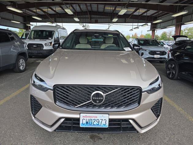 Used 2026 Volvo XC60 B5 Plus AWD/4WD image 2