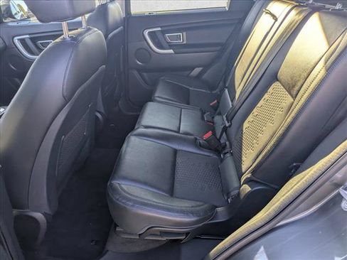 Used 2018 Land Rover Discovery Sport SE AWD/4WD image 16