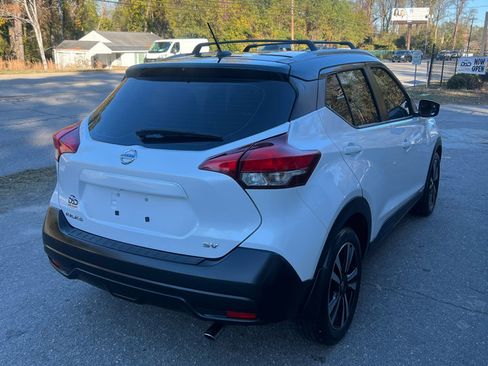 Used 2019 Nissan Kicks SV w/ Exterior Package image 5