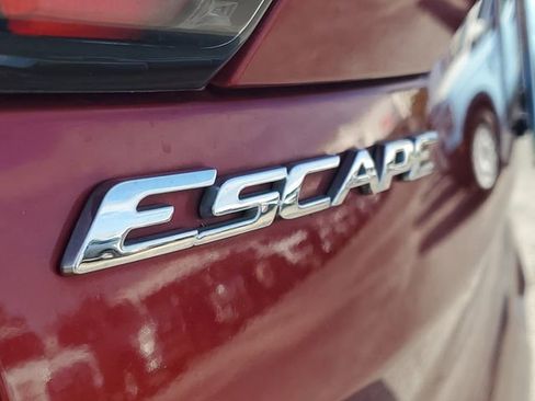 Certified 2017 Ford Escape SE image 7
