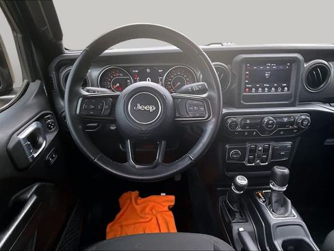 Used 2022 Jeep Gladiator Sport AWD/4WD image 6