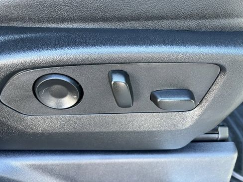 Used 2024 Chevrolet Silverado 2500 LTZ w/ LTZ Convenience Package image 11