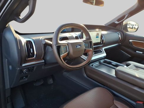 Used 2025 Ford Expedition King Ranch image 16