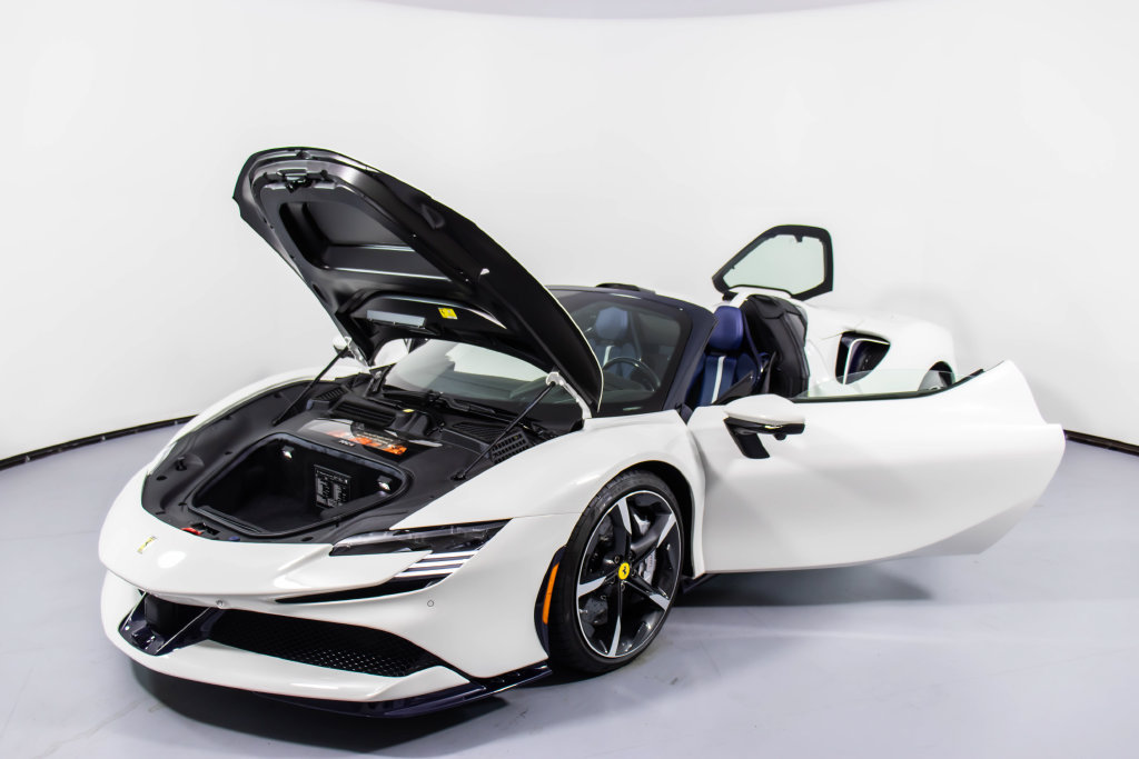 Certified 2022 Ferrari SF90 Spider AWD/4WD image 33