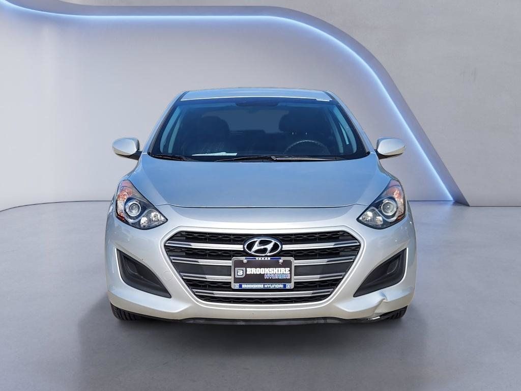 Used 2016 Hyundai Elantra GT FWD image 2