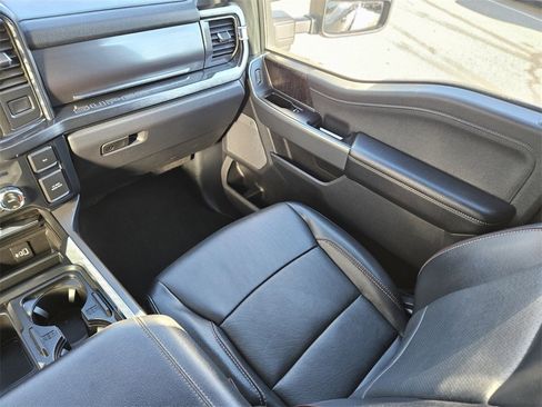 Used 2023 Ford F250 Lariat w/ Sport Appearance Package image 14