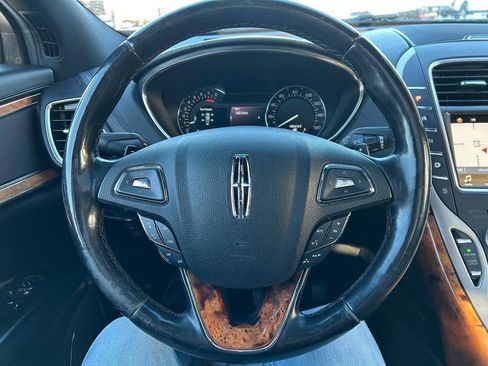 Used 2016 Lincoln MKX Reserve w/ Technology Package image 9