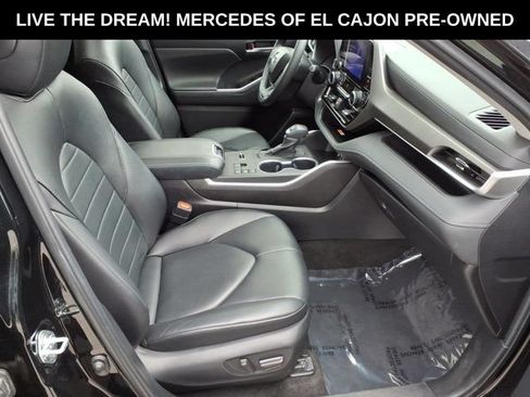 Used 2023 Toyota Highlander XLE FWD image 15