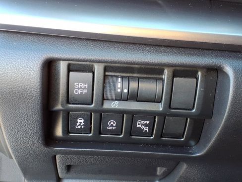 Used 2023 Subaru Crosstrek 2.5i Limited w/ Moonroof Package image 21