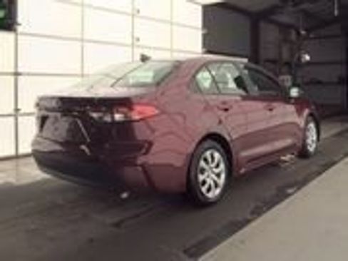 Used 2025 Toyota Corolla LE image 8