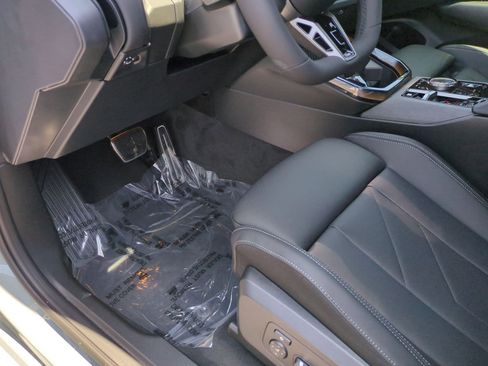 Certified 2025 BMW X3 xDrive30i w/ Premium Package image 16