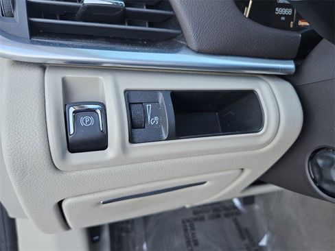 Used 2016 Cadillac XTS Luxury w/ Driver Awareness Package image 17