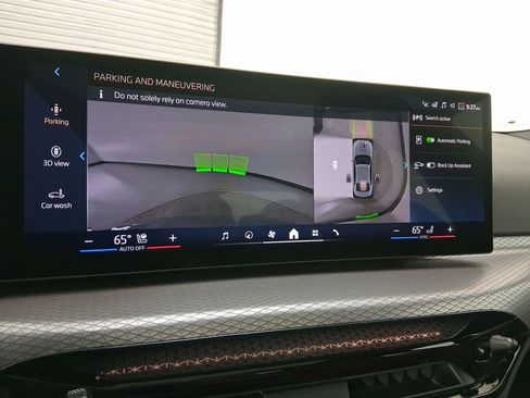 New 2026 BMW 330i Sedan w/ M Sport Package image 23