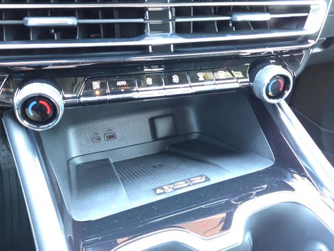 New 2026 Chevrolet Traverse RS w/ LPO, Floor Liner Package image 23