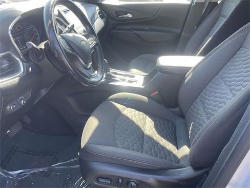 Used 2018 Chevrolet Equinox LT image 12