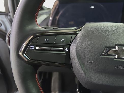 Used 2025 Chevrolet Equinox EV RS image 20