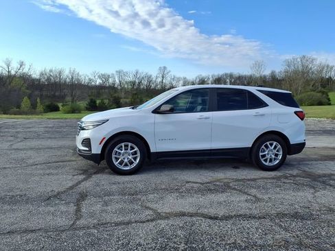Used 2024 Chevrolet Equinox LS w/ LS Convenience Package FWD image 39