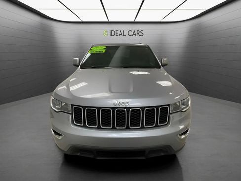 Used 2021 Jeep Grand Cherokee Laredo RWD image 2