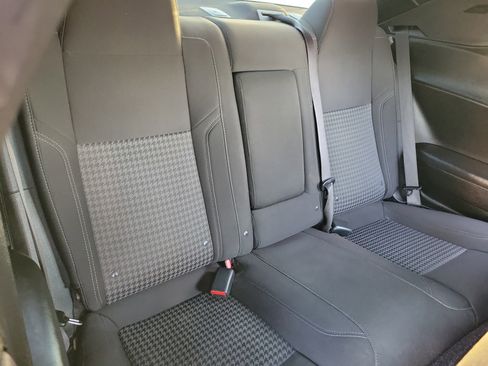 Used 2020 Dodge Challenger SXT image 15