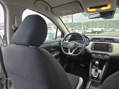 Used 2021 Nissan Versa SV image 10