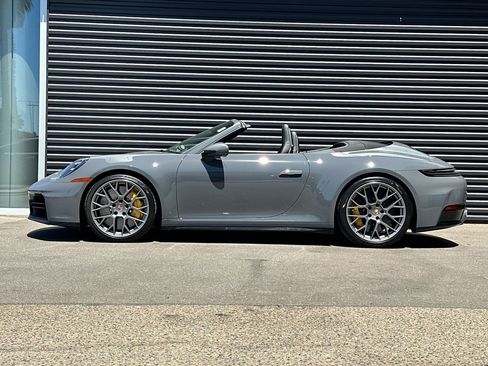 Used 2025 Porsche 911 Carrera S RWD image 2