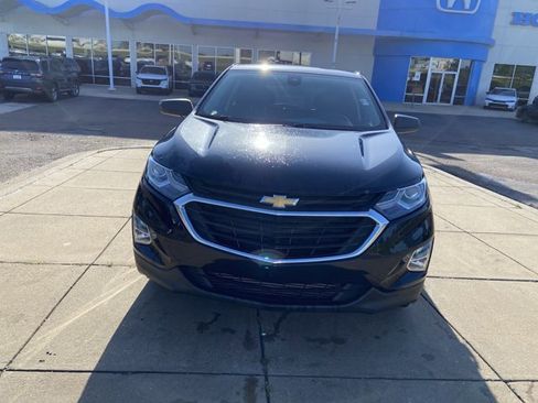 Used 2020 Chevrolet Equinox LS image 3
