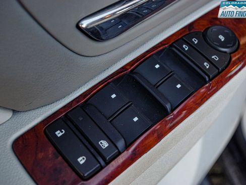 Used 2013 Chevrolet Tahoe LTZ AWD/4WD image 11