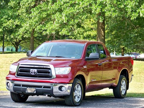 Used 2010 Toyota Tundra 4x4 Double Cab image 2