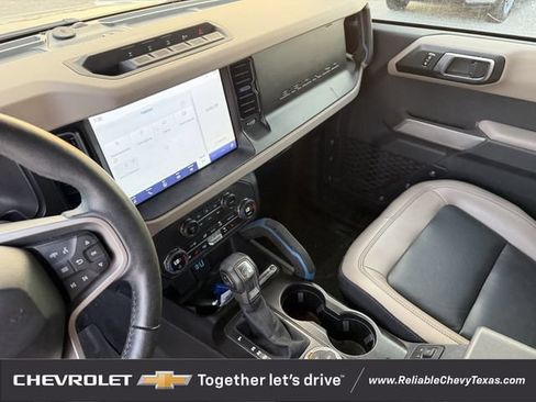 Used 2023 Ford Bronco Wildtrak AWD/4WD image 19
